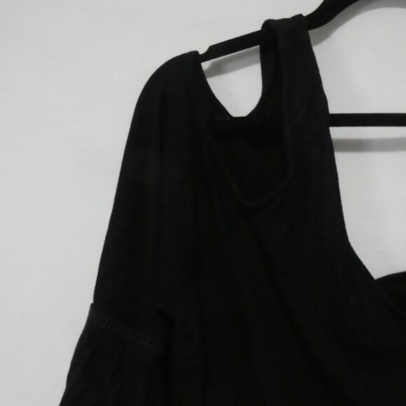 LOVE & LEGEND | 2X | Chic Black Cold Shoulder Top | Bell Sleeves | Front Detail - Picture 10 of 16